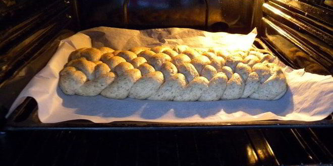 Рецепт хлеба с розмарином и апельсиновой цедрой