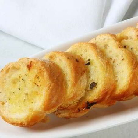 Рецепт Хрустящего багета с чесноком и специями