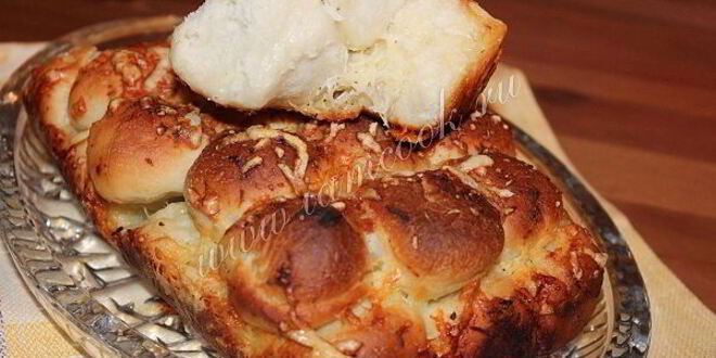 Рецепт обезьяньего хлеба с чесноком и сыром