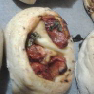 Рецепт Пшеничного хлеба с печеными помидорами