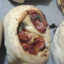 Рецепт Пшеничного хлеба с печеными помидорами