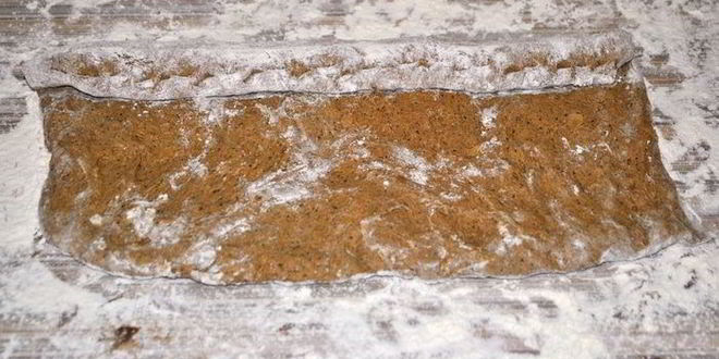 Рецепт ржаного батона с луком