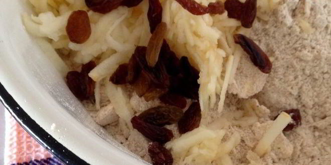 Рецепт цельнозерновых сконов с яблоком