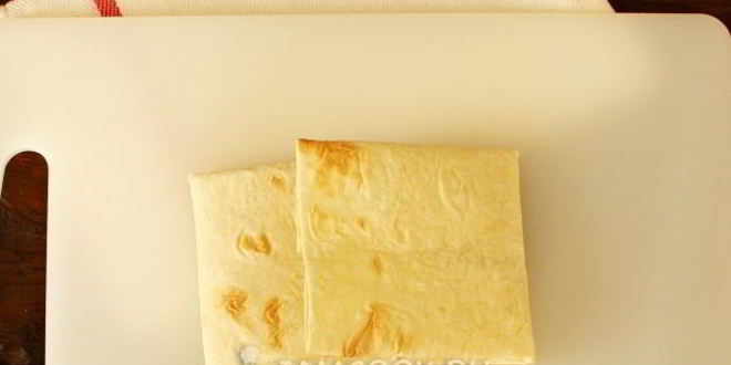 Рецепт конвертиков из лаваша с сыром и ветчиной