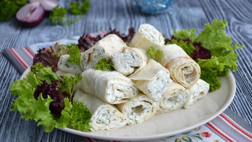 Рецепт лаваша с творогом и зеленью быстро и вкусно