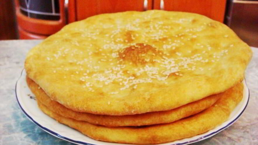 Рецепт домашней дрожжевой лепешки кунжутной