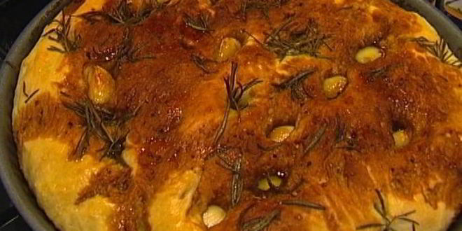 Рецепт фокаччи с чесноком и розмарином