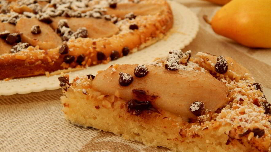 Рецепт фокаччи с грушей, шоколадом и орехами