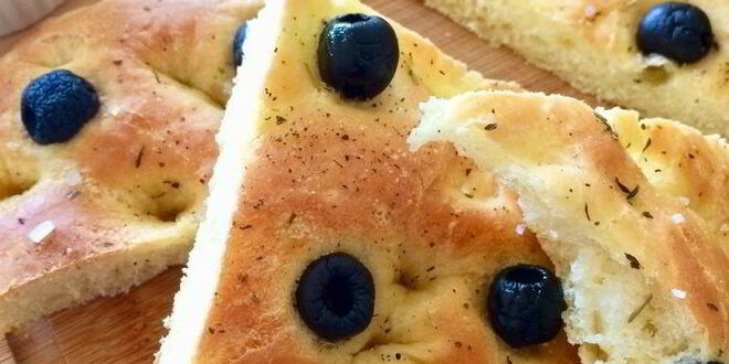 Рецепт фокаччи с оливками и прованскими травами