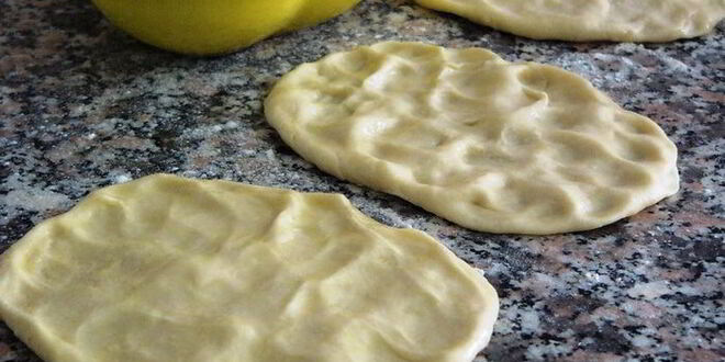 Рецепт говяжьих котлет на лепешке пиде