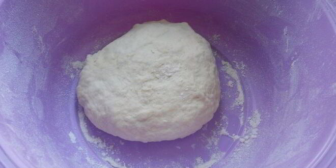 Рецепт хрустящих лепешек с сыром фета и зеленью