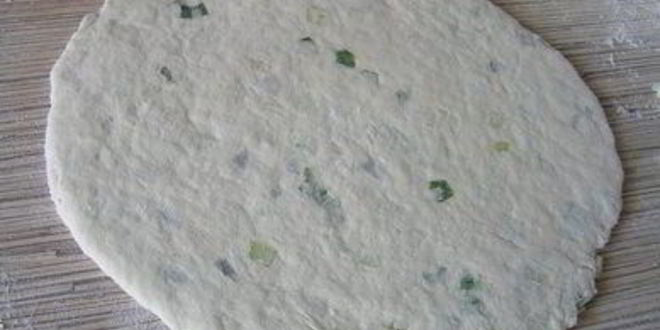 Рецепт лепешки с зеленым луком