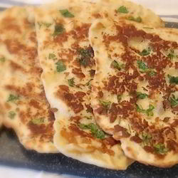 Рецепт Лепешек наан с сыром и зеленью