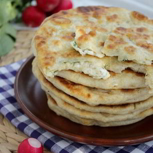 Рецепт Лепешек с мукой, брынзой и моцареллой