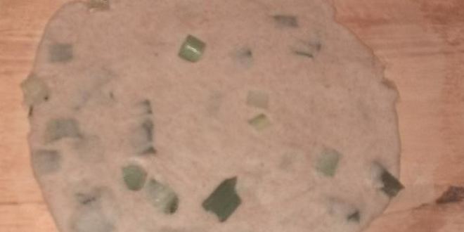 Рецепт постных лепешек с зеленым луком