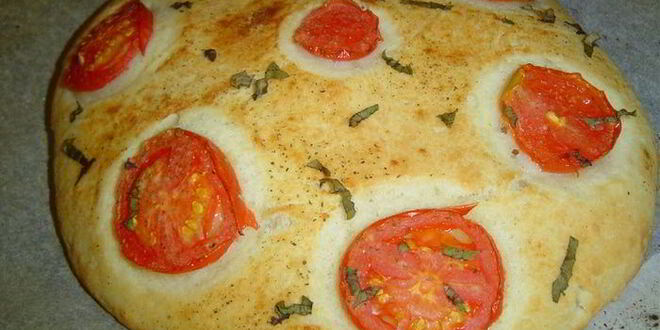 Рецепт великолепной лепешки с помидорами