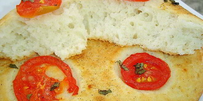 Рецепт великолепной лепешки с помидорами