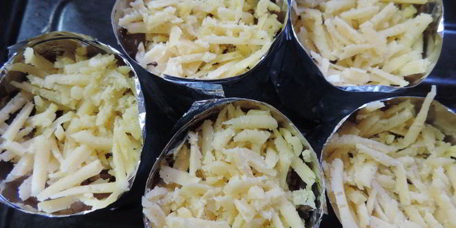 Рецепт куриных маффинов с гречкой и грибами