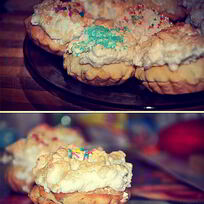 Маффины с глазурью из белкового крема