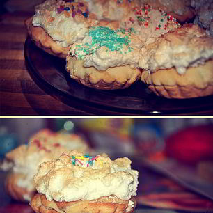 Рецепт Маффинов с глазурью из белкового крема