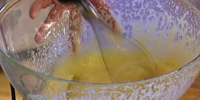 Рецепт маффинов с гречневыми хлопьями и вишней