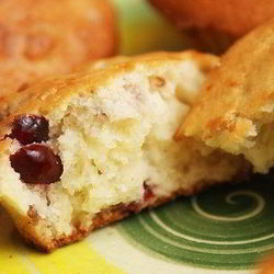 Рецепт Маффинов с клюквой на сметане