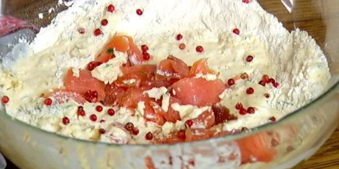 Рецепт маффинов с копченой семгой и укропом