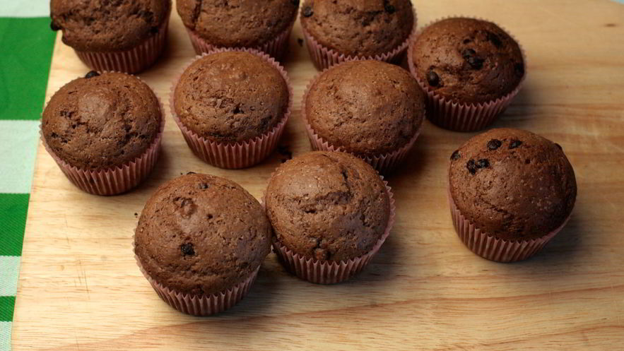 Рецепт шоколадных маффинов с бананом