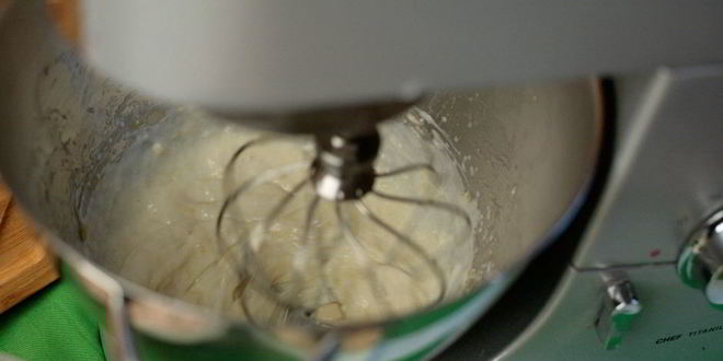 Рецепт шоколадных маффинов с бананом