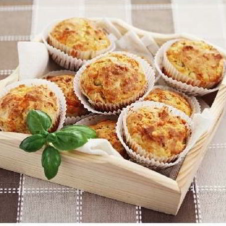 Рецепт Сытных маффинов с ветчиной и сыром