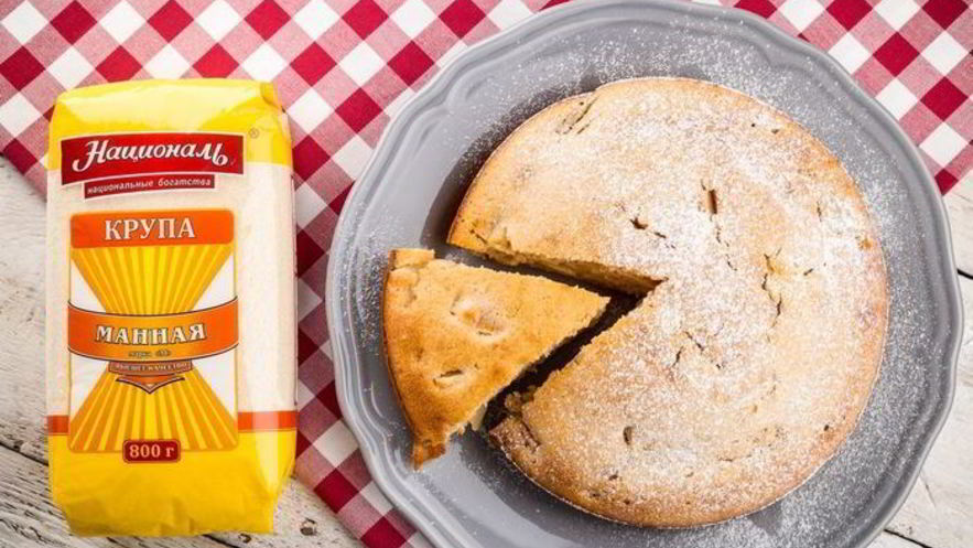 Рецепт нежного манника с яблоками