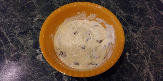 Рецепт пирога манник с творогом и черносливом