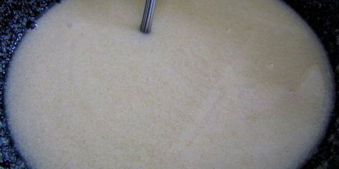 Рецепт постного шоколадного манника с клюквой