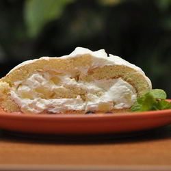 Рецепт Нежнейшего яблочного рулета