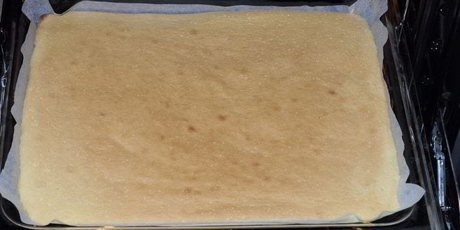 Рецепт нежнейшего яблочного рулета