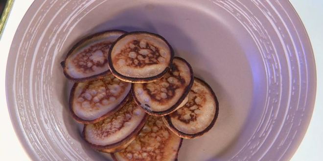 Рецепт гречневых оладий с грибным соусом