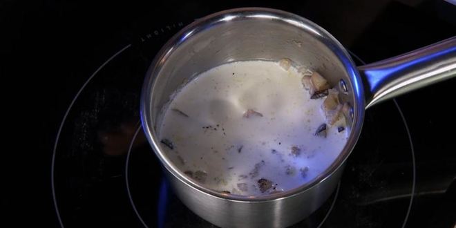 Рецепт гречневых оладий с грибным соусом