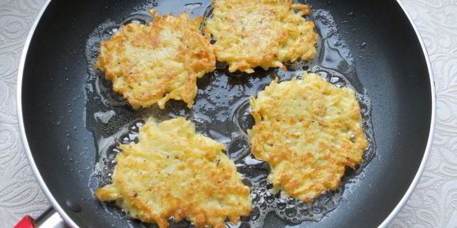 Рецепт картофельных оладий с яблоком