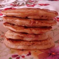 Клубничные оладьи