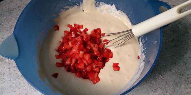 Рецепт клубничных оладий