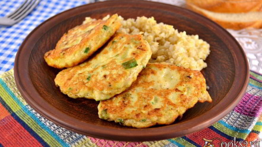 Рецепт куриных оладий с кабачком