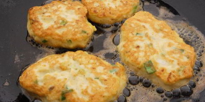 Рецепт куриных оладий с кабачком