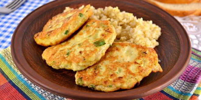 Рецепт куриных оладий с кабачком