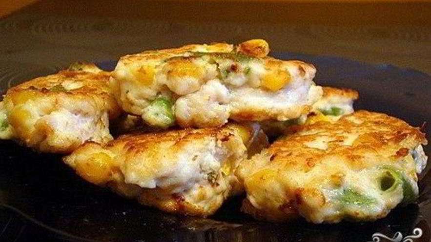 Рецепт куриных оладий с кукурузой