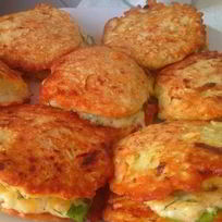 Оладьи из кабачка с чесноком и сыром