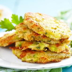 Рецепт Оладий из кабачков с сыром и чесноком