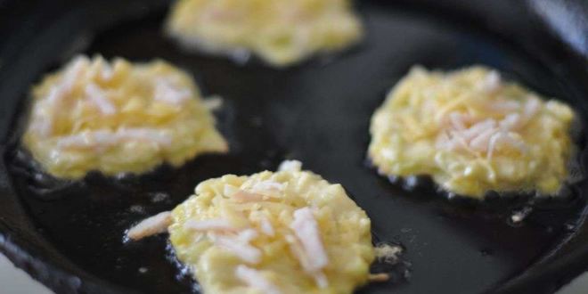 Рецепт оладий из кабачков с сыром