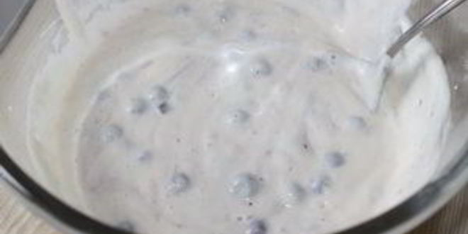 Рецепт оладий с черникой