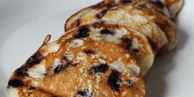 Рецепт оладий с черникой