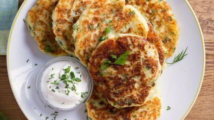 Рецепт Оладий с сыром и чесноком в духовке